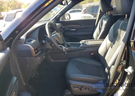 2025 Toyota Grand Highlander Limited из США, поврежденный, VIN 5TDADAB51SS023939